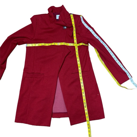 CAbi 3546 Celebration Houndstooth Red Ponte Long Jacket Coat Front Ruffle Large - Picture 14 of 16